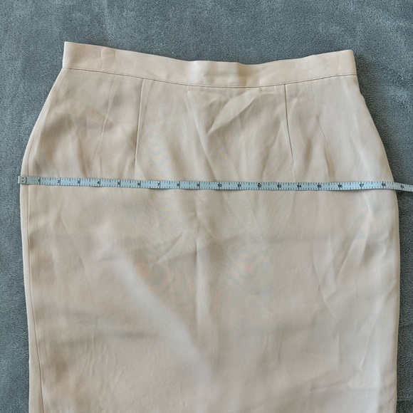 Giorgio Armani Le Collezioni Beige Silk Blend Pencil Skirt Size 42 / US 8 - Picture 9 of 10